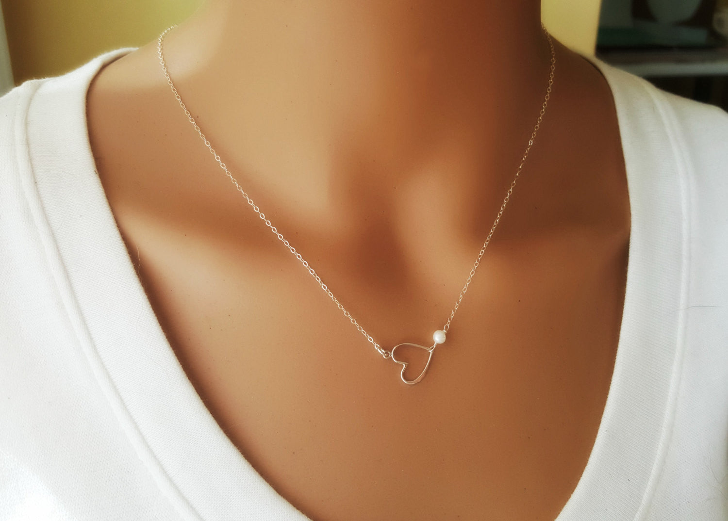 Pearl Sideways Heart Necklace – Beth Jewelry